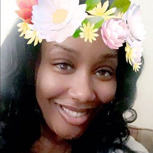 Meet your Posher, Angela