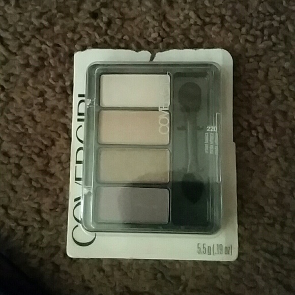 makeup bundle - Picture 4 of 4