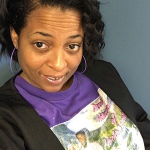 Meet your Posher, Angela