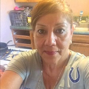 Meet your Posher, Corina