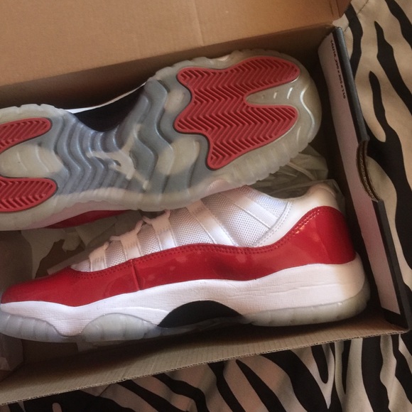 Air Jordan 11 Retro Low BG - Picture 3 of 3