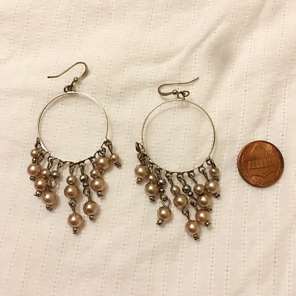 Pearl earring