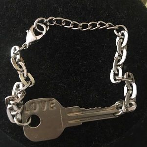 Never ending bracelet