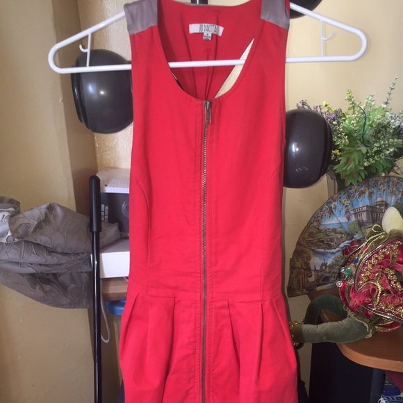 BB DAKOTA RED ZIP UP DENIM DRESS SIZE 4