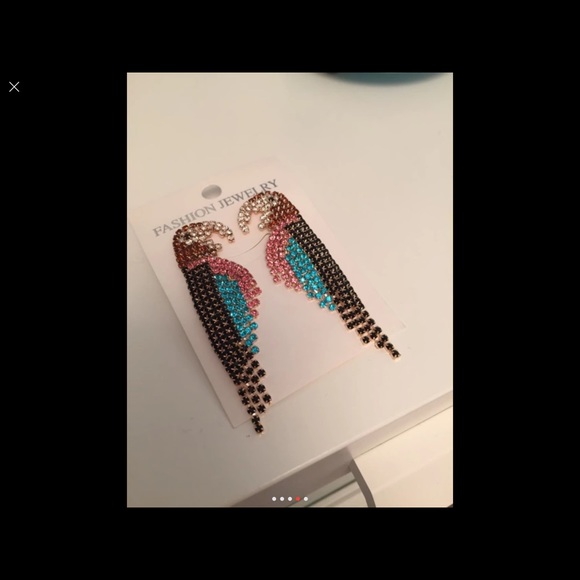 Rhinestone parrot dangle earrings - Picture 3 of 4