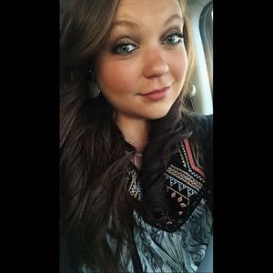 Meet your Posher, Jillian