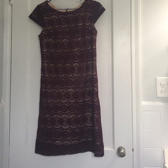 Classy maroon dress - Picture 4 of 4