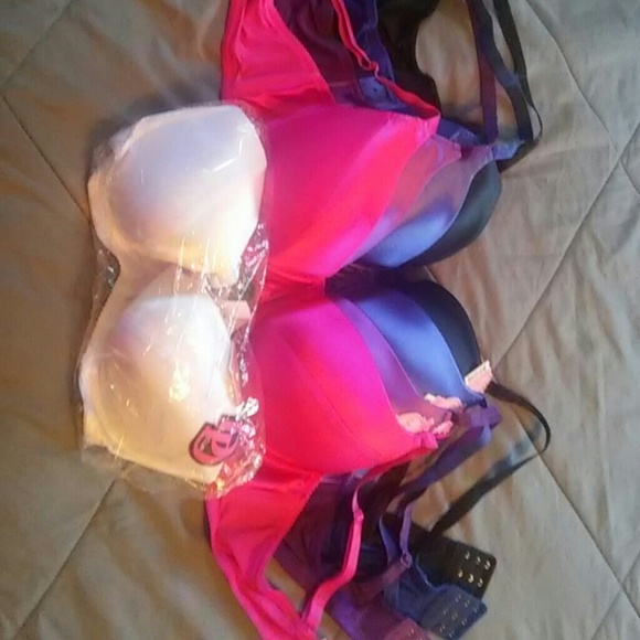 Closet CLOSING Set of 5 bras 42DD
