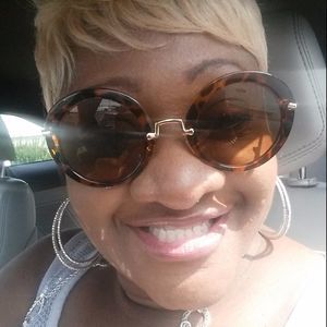 Meet your Posher, Patricia