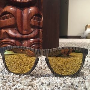 Oakley: Frogskin Urban Jungle Collection