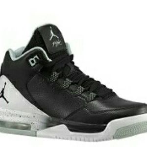 Boys Size 6 Jordan Flight