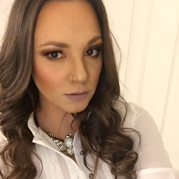 Meet your Posher, Renata