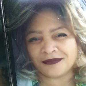 Meet your Posher, Sharon
