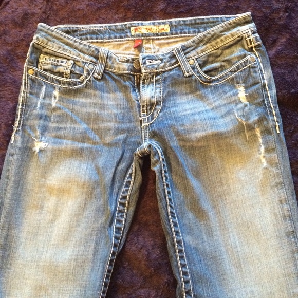 BKE women's boot cut jeans. Size 28