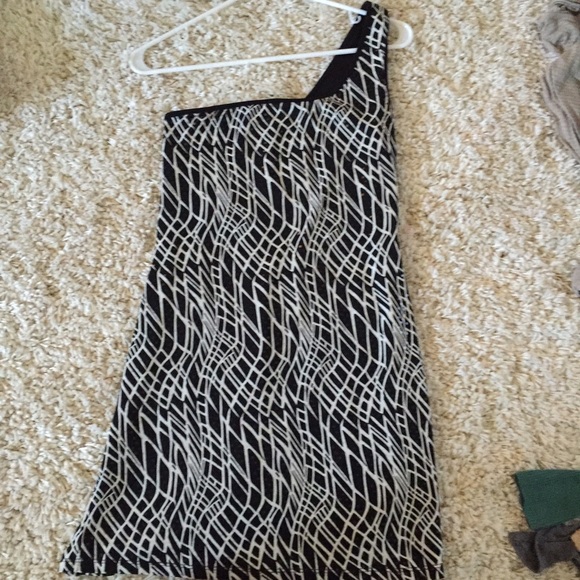Black/white, sequin, one-shoulder dress