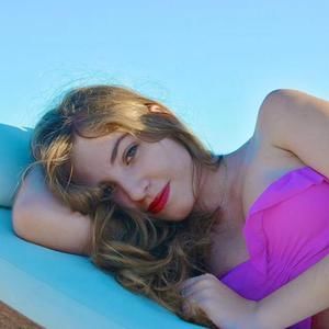 Meet your Posher, Marina