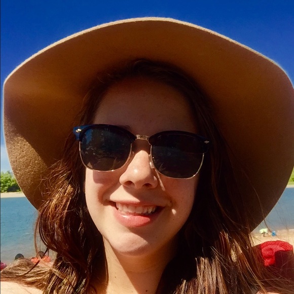 Meet your Posher, Kenna