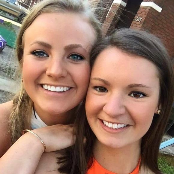 Meet your Posher, Kaela