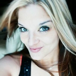 Meet your Posher, Crystal