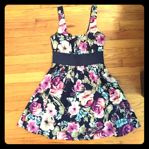 Navy and floral dress - Picture 1 of 2
