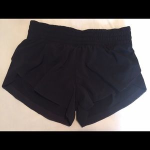 BRAND NEW!! Lululemon shorts, Black