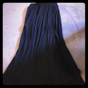 XS White House Black Market Maxi Skirt