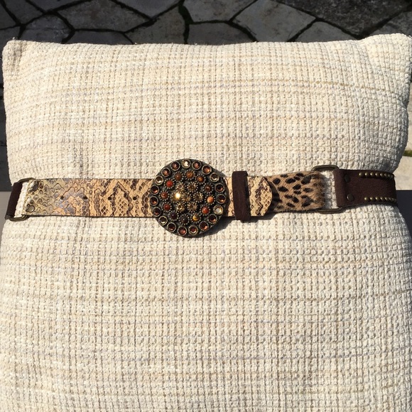 Leather, suede and rhinestone belt!