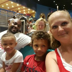 Meet your Posher, Crystal