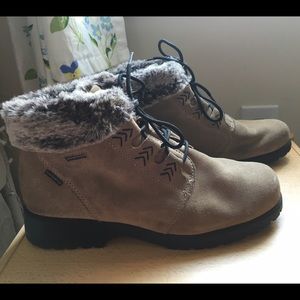 Sporto Women's Suede Waterproof Lace-up Boots