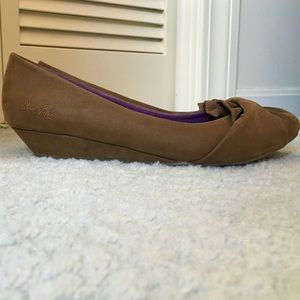 Size 8 Blowfish brown wedge flats never worn