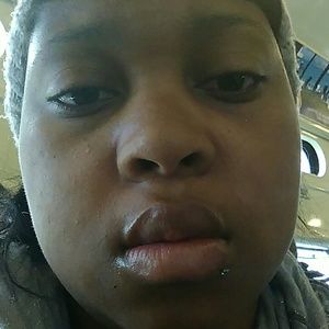 Meet your Posher, Elyane