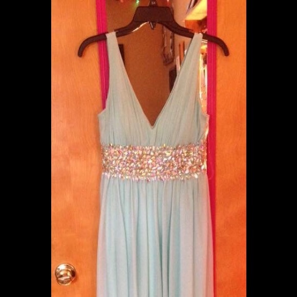 PROM DRESS! - Picture 2 of 3