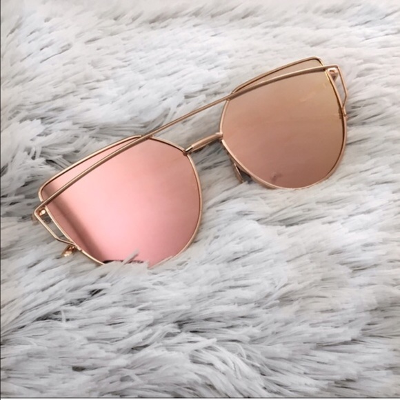 Rosegold Mirrored Sunglasses
