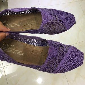 purple toms