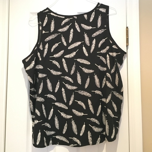 Adam Levine Tops - NWT Flowy Feather Top Adam Levine Tops - NWT Flowy Feather Top