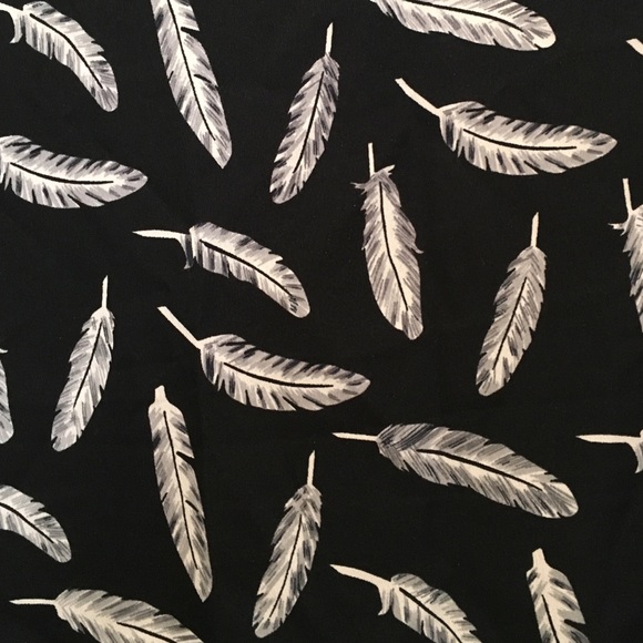 Adam Levine Tops - NWT Flowy Feather Top Adam Levine Tops - NWT Flowy Feather Top