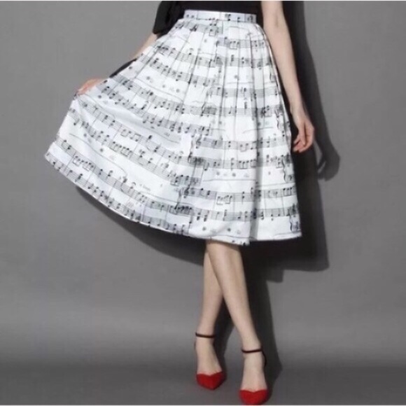 Dresses & Skirts - MUsic Print midi FULL SKIRT CIRCLE BLACK WHITE L