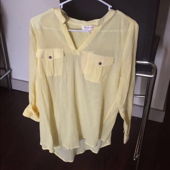 small yellow top brand Turo by Vince Camuto