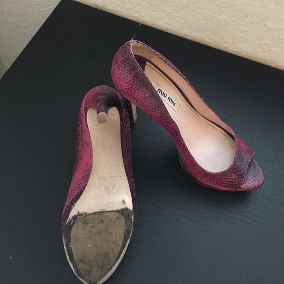 Snake skin pumps - Picture 3 of 3