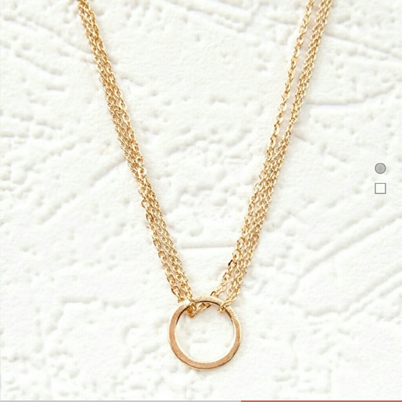 NEW! Forever 21 Gold Cutout Circle Necklace