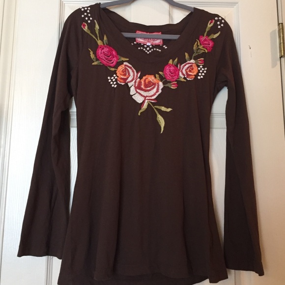 JWLA.  MADE WITH LOVE. LS TOP