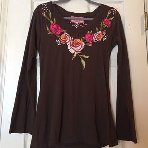 JWLA.  MADE WITH LOVE. LS TOP