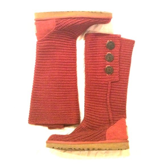 Red Classic Cardy Uggs