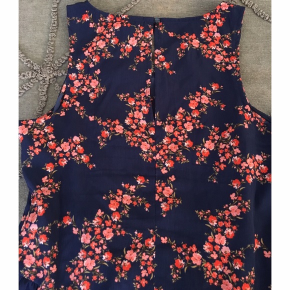 *SOLD* Old Navy Floral Swing Dress - Picture 3 of 4