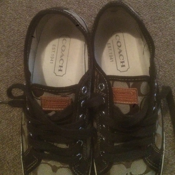 Coach  Brad FS - Picture 2 of 4