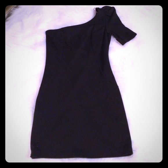 Forever 21 One Shoulder Dress. Size S.