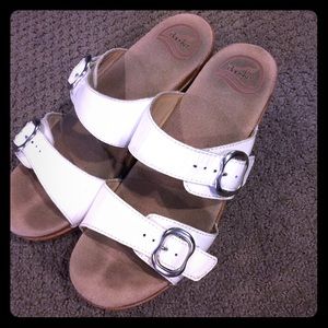 🎉offers welcome 🎉Dansko sandals