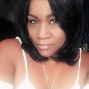 Meet your Posher, Monique