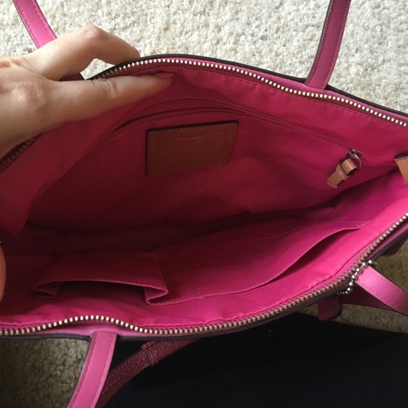 Adorable coach shoulder bag NWOT - Picture 2 of 4