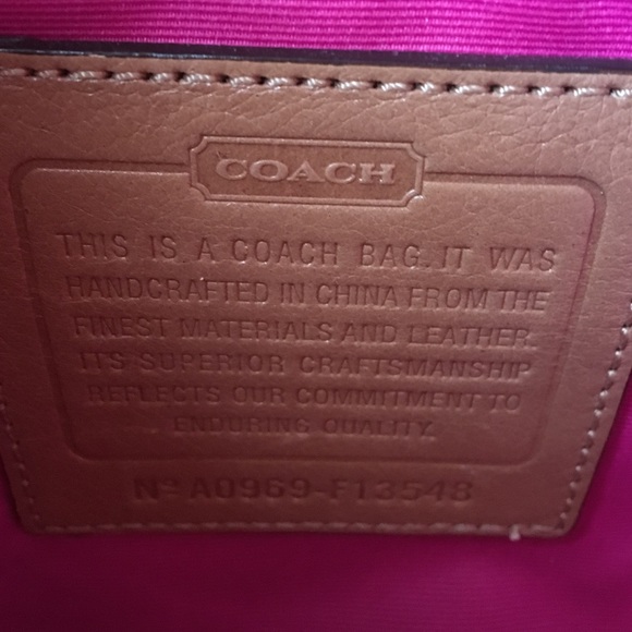 Adorable coach shoulder bag NWOT - Picture 3 of 4